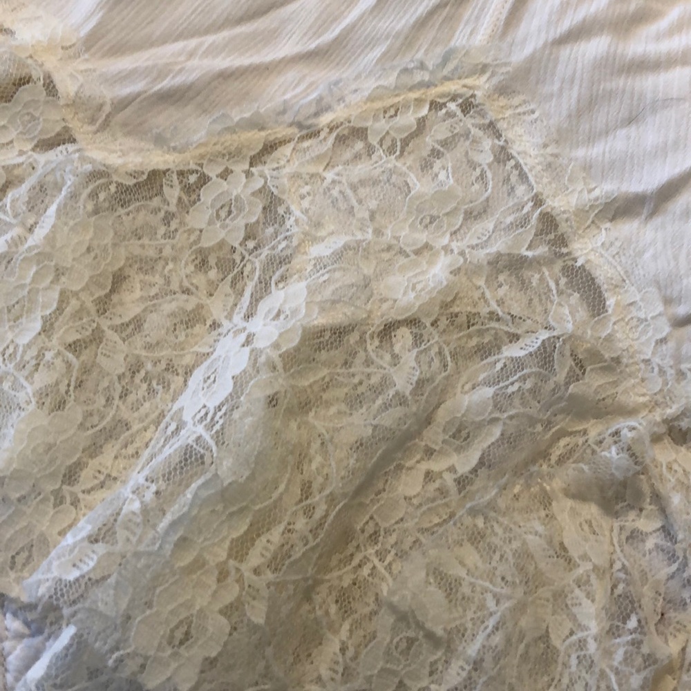 Cream Tank - Picture 2 of 3